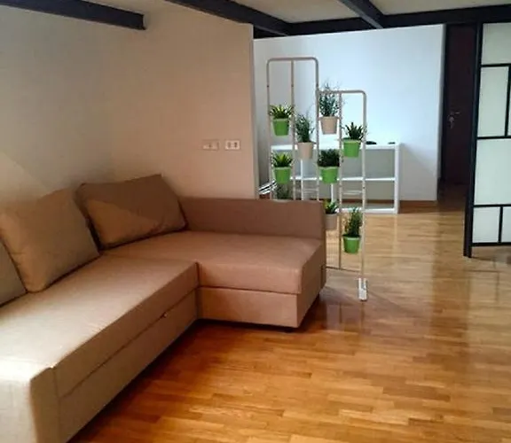 V12 Design Apartament