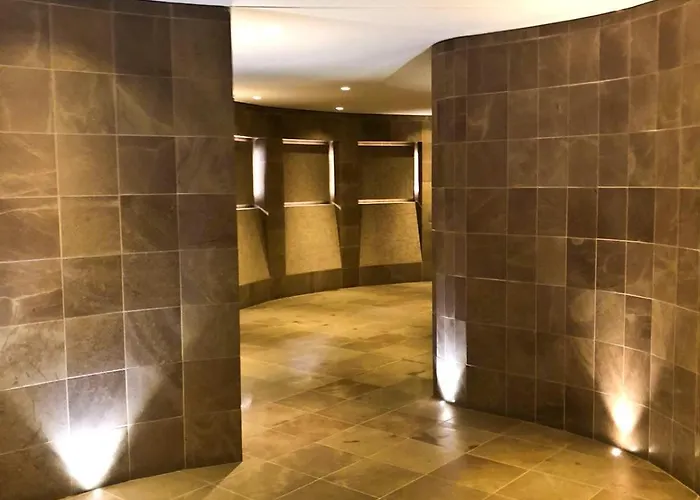 Foro Buonaparte - Red Castello Sforzesco Milaan