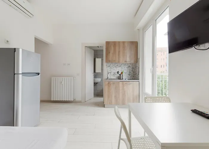 Cimiano M2 Cozy With Balcony *