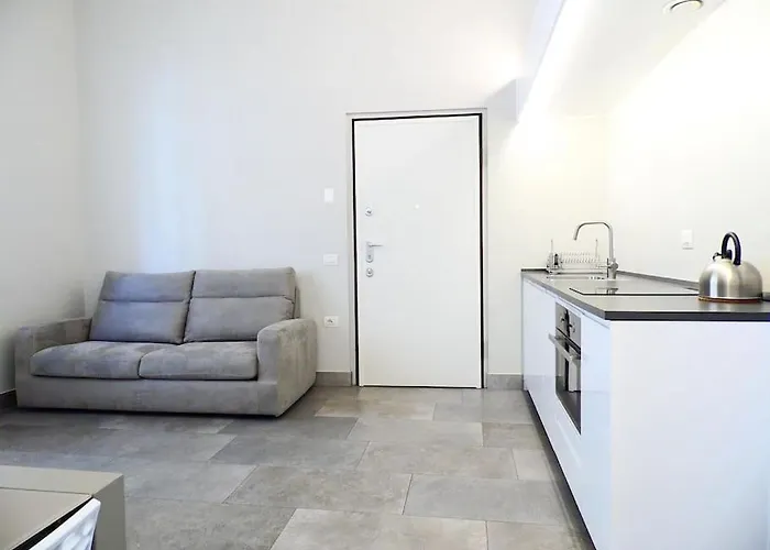 Isola Pastrengo * Milán