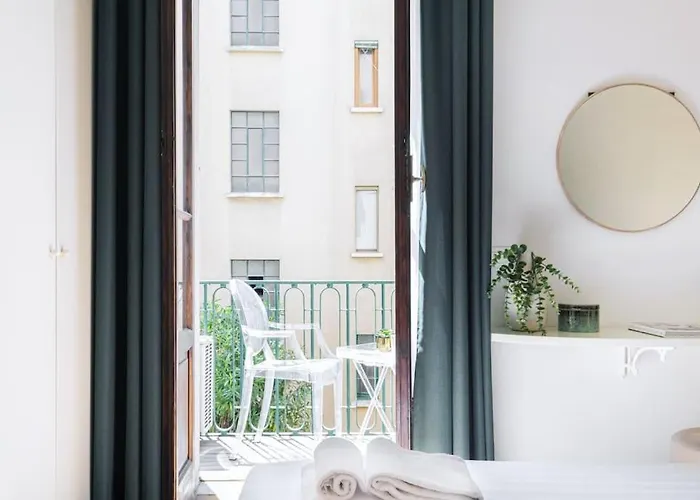 Easylife - - Piazza Grandi 6 - Porta Vittoria Appartamento *