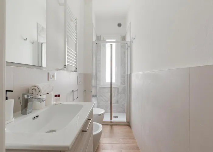 Apartment Guesthost - Forlanini M4 Modern With Balcony *