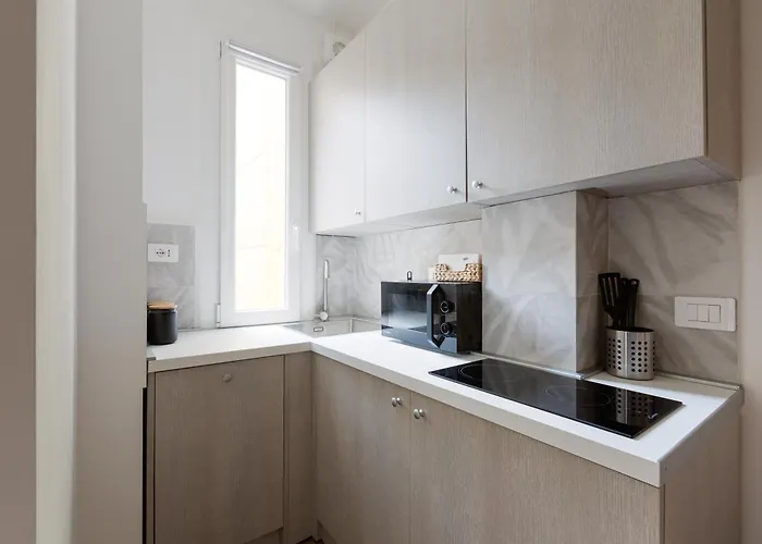 Apartment Guesthost - Forlanini M4 Modern With Balcony
