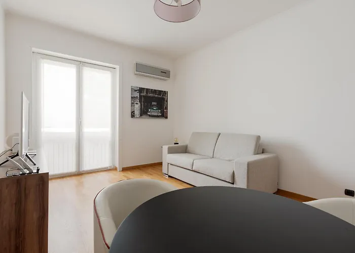 Guesthost - Domodossola M5 Modern Apartment Milan