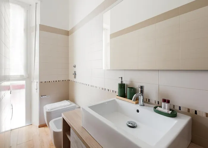 Guesthost - Domodossola M5 Modern * Milano