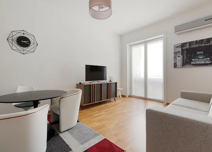 Guesthost - Domodossola M5 Modern Daire