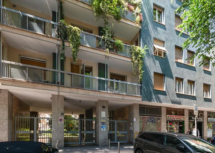 Guesthost - Domodossola M5 Modern *