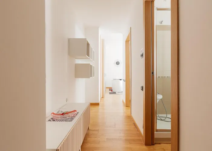 Guesthost - Domodossola M5 Modern Daire