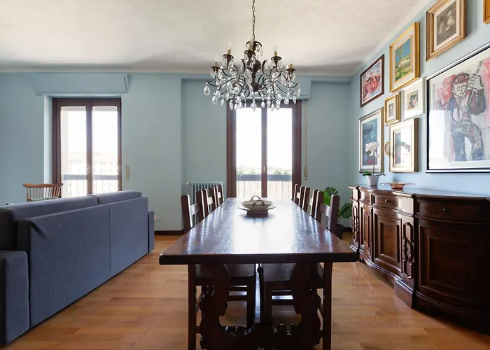 Guesthost - Roomy With Comfort! Metro M4 Linate Milán