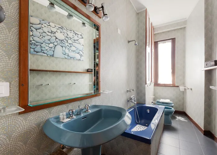 Guesthost - Roomy With Comfort! Metro M4 Linate Apartmán