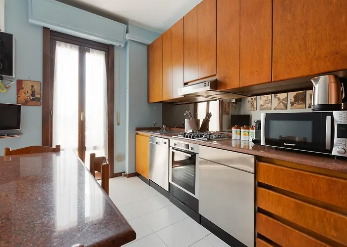 Guesthost - Roomy With Comfort! Metro M4 Linate Apartmán Milán