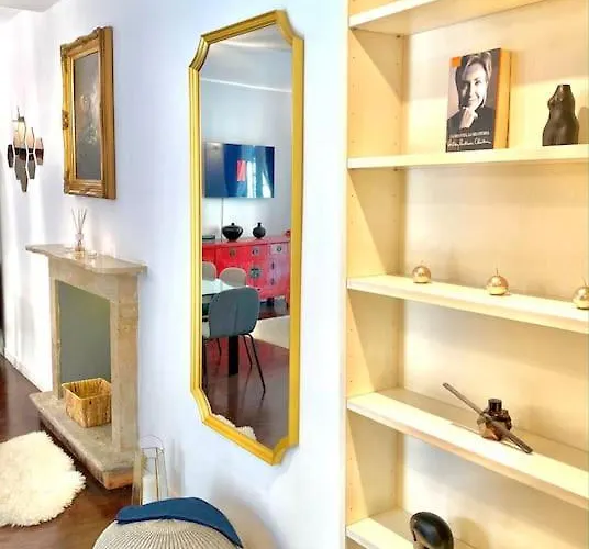 Duomo Area 2 Bedroom Deluxe Apartament Mediolan