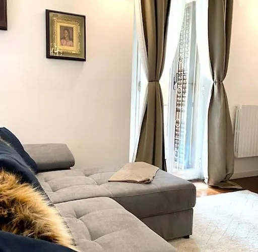 Duomo Area 2 Bedroom Deluxe *