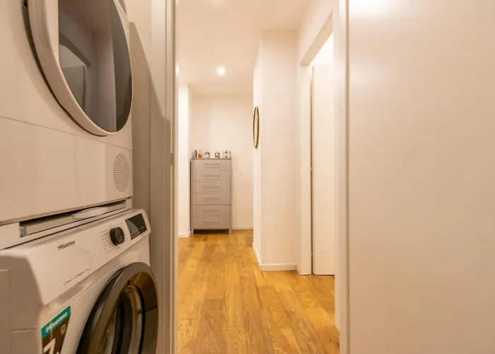 Loft Luxury Design- With 2 Bedrooms -wifi Ultra-5min Metro *