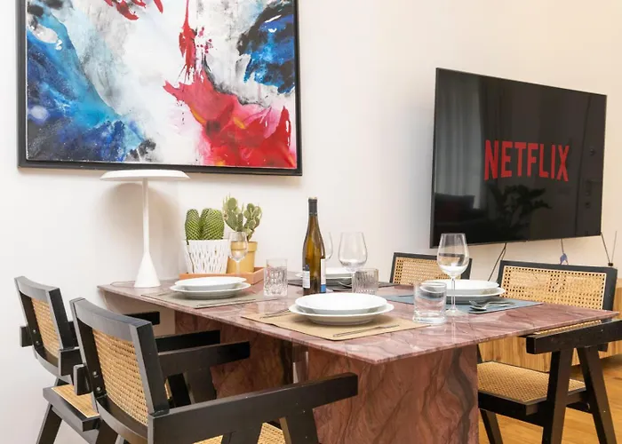 Loft Luxury Design- With 2 Bedrooms -wifi Ultra-5min Metro *