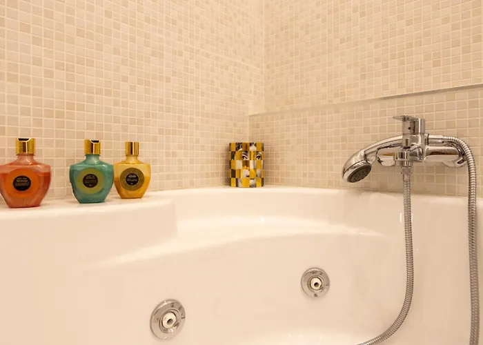 Loft Luxury Design- With 2 Bedrooms -wifi Ultra-5min Metro Lägenhet