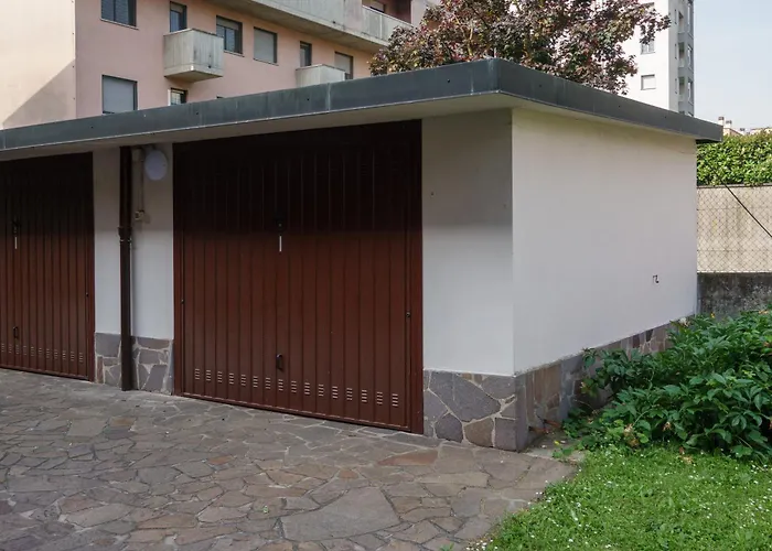 Family House Baggio - A شقة