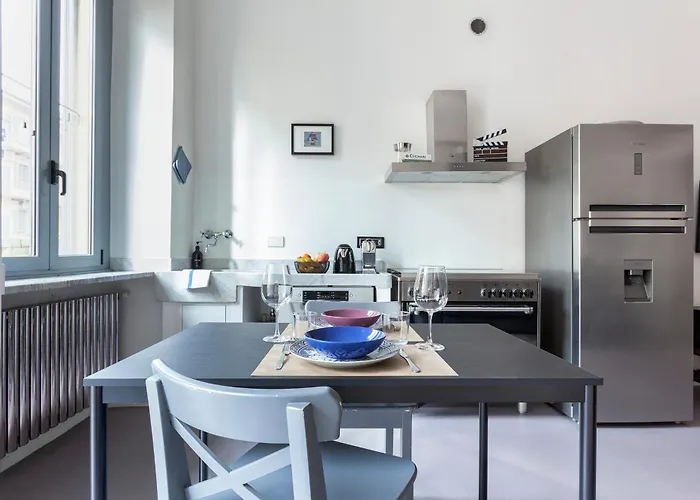 Stylish Industrial Flat * מילאנו