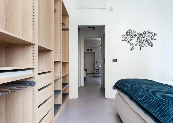 Stylish Industrial Flat * מילאנו