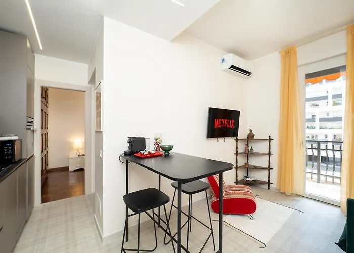 Apartmán Stylish Flat With Balcony - 15 Min To Duomo
