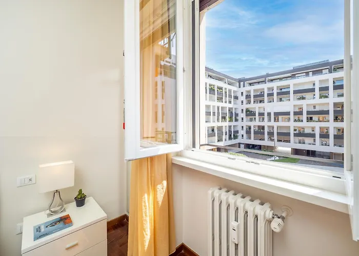Stylish Flat With Balcony - 15 Min To Duomo Lejlighed *