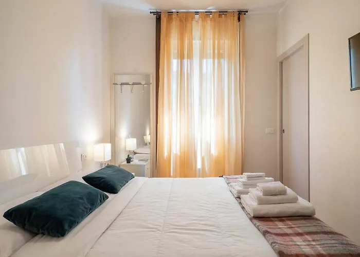 Stylish Flat With Balcony - 15 Min To Duomo Lejlighed *