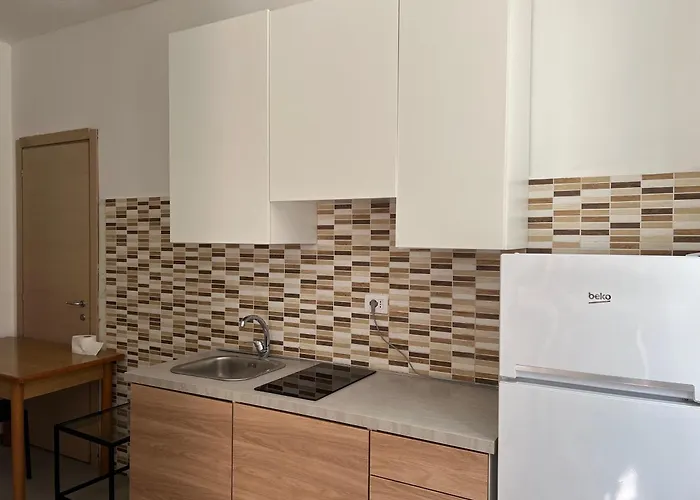 לינה וארוחת בוקר Milancenisio 3*