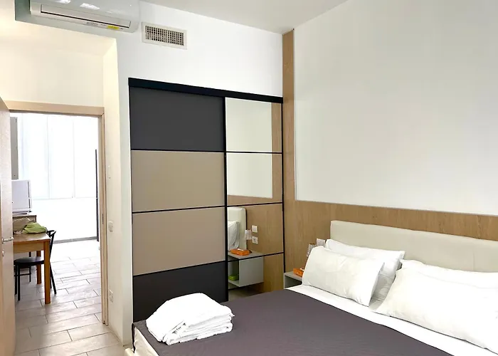 לינה וארוחת בוקר Milancenisio מילאנו