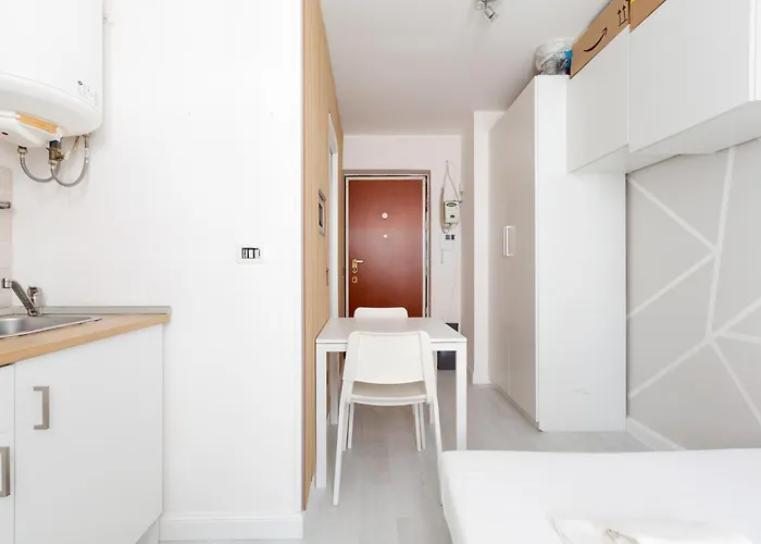 Guesthost - Cosy -m3 Yellow Line Affori Fn 아파트