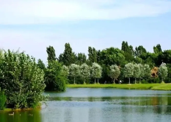 Appartamento Bicocca, Free Parking, Private Garage, Metro M5 200m, Garden, Kids & Pet Friendly Milano