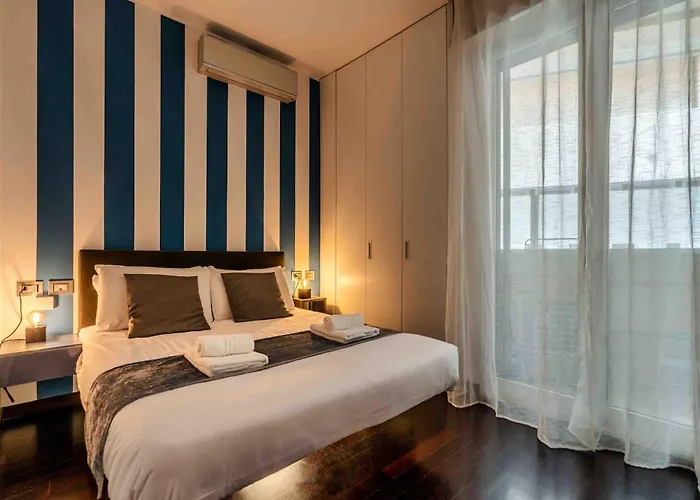 Loft Elegante In Centro In Zona Signorile - Davanti Metro *