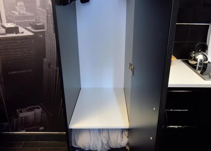 Stupendo Di Design A Tema America- Potente Wi-fi Ottimo Il Collegamento Con Aeroporto Di Malpensa E Rho Fiera, Vicino Metro * Milán