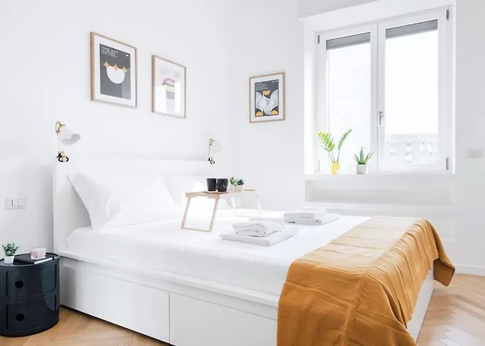 Easylife - - Papiniano 43 - Navigli *