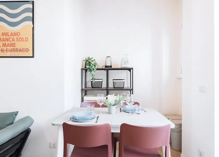 Easylife - - Papiniano 43 - Navigli * Milano