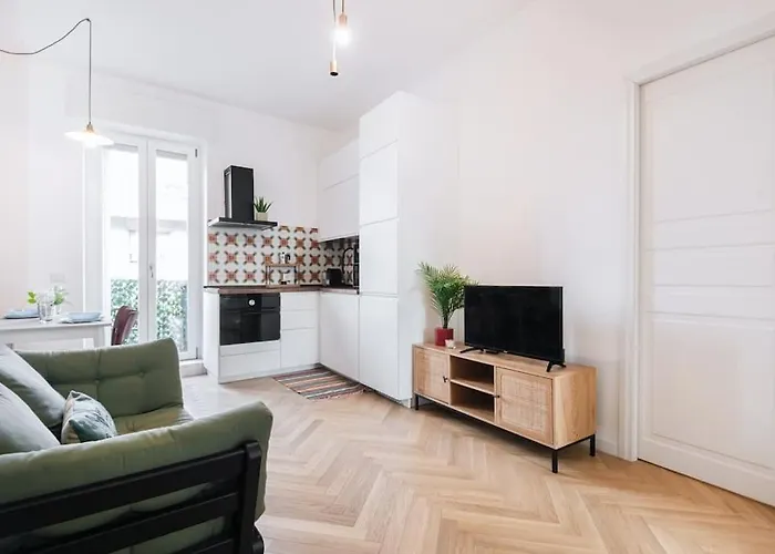 Easylife - - Papiniano 43 - Navigli *