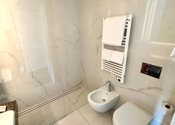 Casa Della Borsa - A