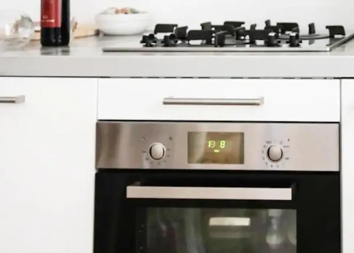 Yr Station - 5 Min Walk To Metro & Trains Appartamento *