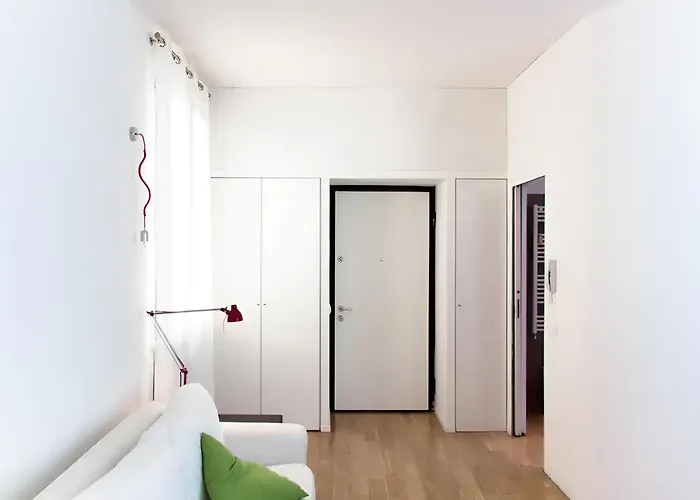 Apartmán Yr Station - 5 Min Walk To Metro & Trains Milán