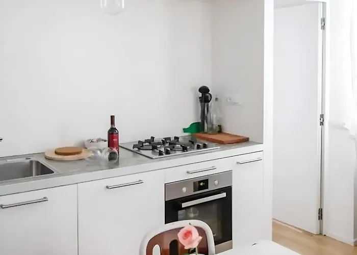 Appartamento Yr Station - 5 Min Walk To Metro & Trains *