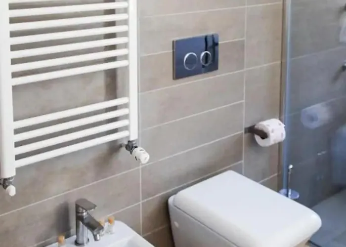 Appartamento Yr Station - 5 Min Walk To Metro & Trains