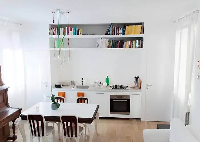 Yr Station - 5 Min Walk To Metro & Trains Appartamento Milano