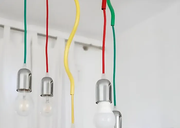 Yr Station - 5 Min Walk To Metro & Trains Milano