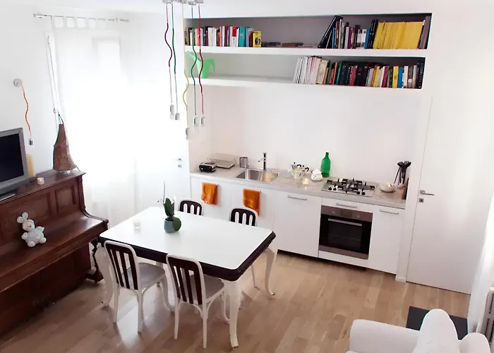 Yr Station - 5 Min Walk To Metro & Trains Appartamento Milano