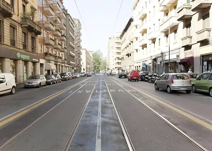 Appartamento Yr Station - 5 Min Walk To Metro & Trains Milano