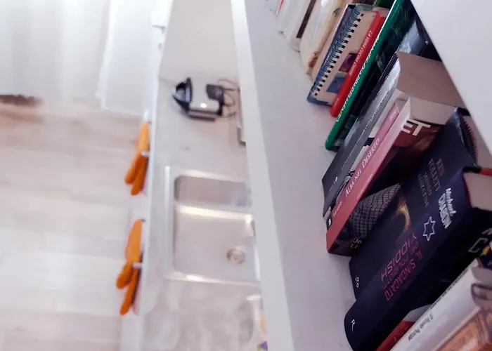 Appartamento Yr Station - 5 Min Walk To Metro & Trains