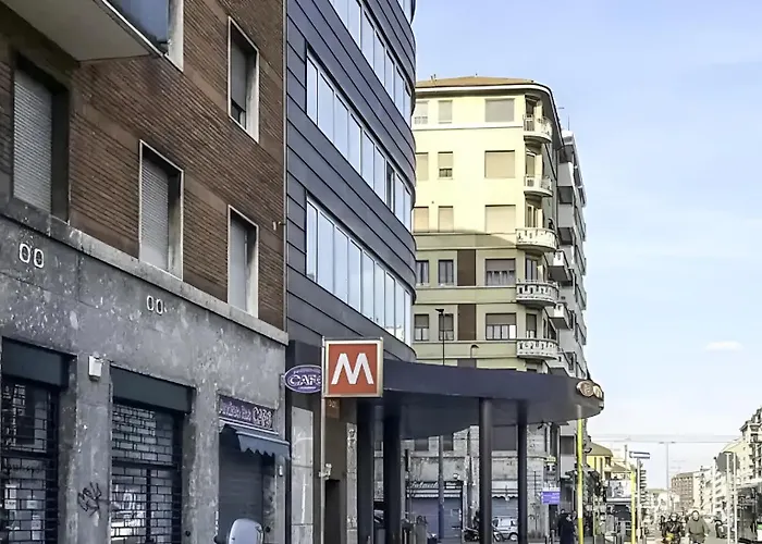 Yr Station - 5 Min Walk To Metro & Trains * Milano