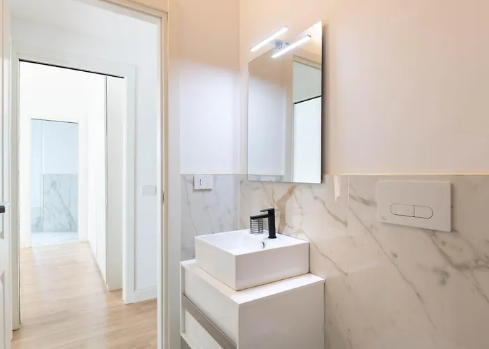 Heart Duomo Missori 公寓 *