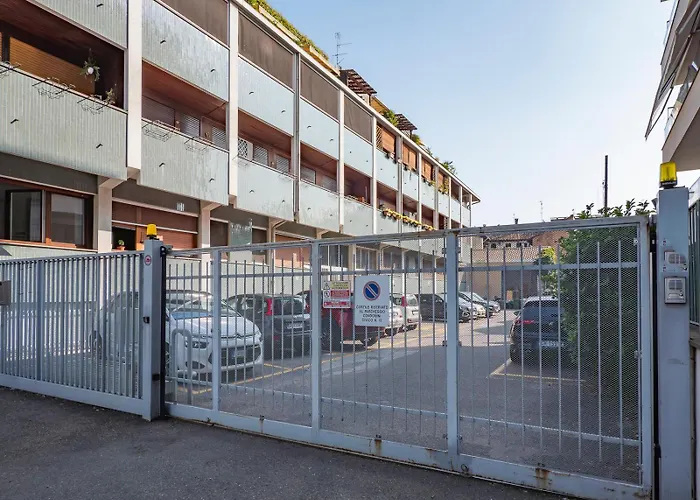 Apartmán Xenia - Renovated Two-room In Fiera Area Milán