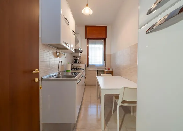 Xenia - Renovated Two-room In Fiera Area Milán