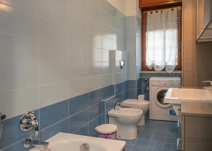 Xenia - Renovated Two-room In Fiera Area Milán